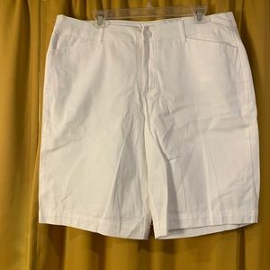 Bermuda Mid Rise Shorts